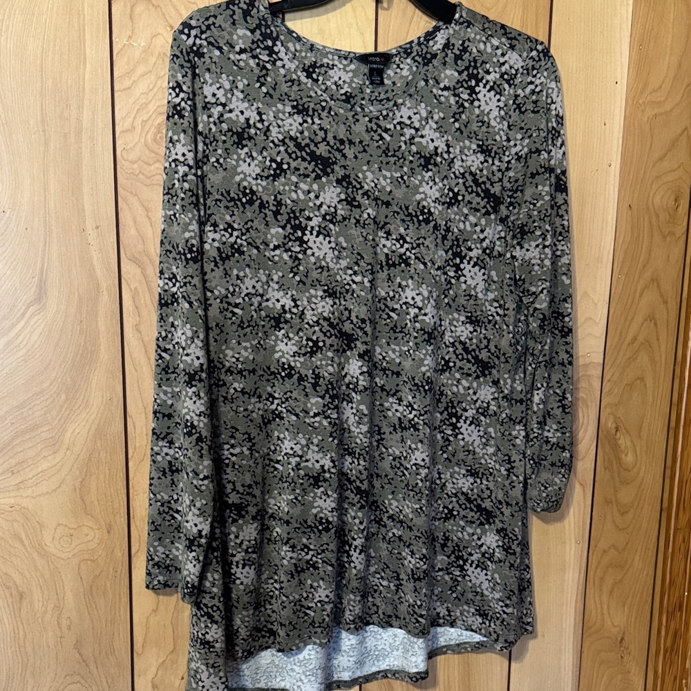 Intro. Camouflage Floral Long Sleeve Top